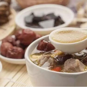 中華中醫(yī)藥學(xué)會(huì)藥膳分會(huì)2025年學(xué)術(shù)年會(huì)10日在重慶南川舉行